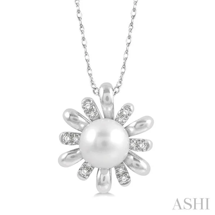 1/10 Ctw Floral 7MM Round Pearl & Round Cut Diamond Pendant With Chain in 10K White Gold