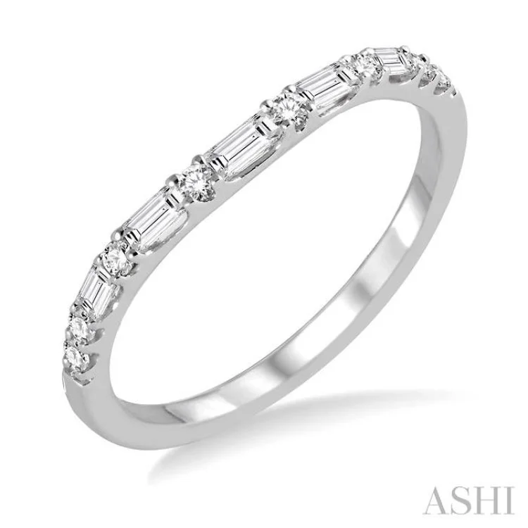 1/3 ctw Baguette and Round Cut Diamond Wedding Band in 14K White Gold