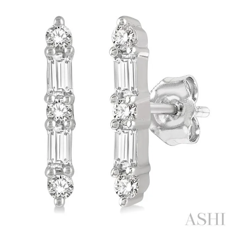 1/6 Ctw Solid Bar Baguette and Round Cut Diamond Petite Earring in 10K White Gold