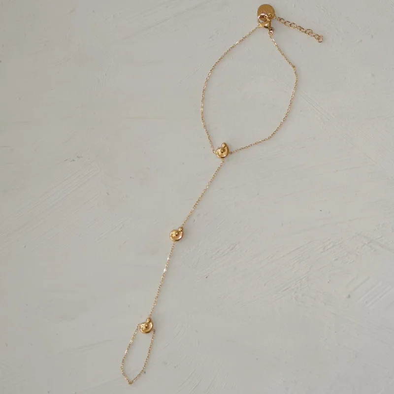 Cove Hand Chain