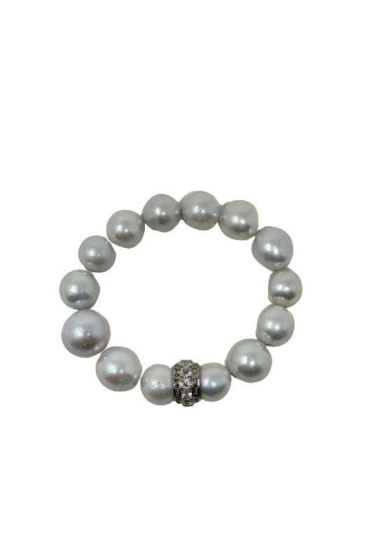 V555 The Woods Edison Pearl Bracelet with Diamond Bead